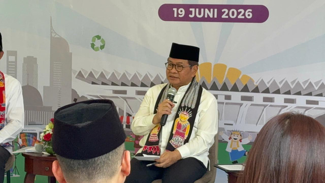 Gubernur DKI Jakarta Pramono Anung dalam konferensi pers Jakarta Kreatif Festival (JKF) Tahun 2026 di kawasan Jakarta Pusat, Jumat (19/6/2026). Foto: Nauval Pratama/kumparan