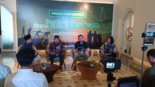 Berlokasi di Gedung Antara Heritage Center, Jakarta pada kamis, 18 Juni 2026, Dompet Dhuafa menghadirkan Teuku Wisnu sebagai tokoh dan artis, Aiman Ricky juga sebagai aktor, Herdiansah sebagai Wakil Ketua Pengurus Yayasan Dompet Dhuafa Republika, Elizabeth Driemirda GM Gramedia Regional D, Rahmad Gustav Kurniawan Lubis selaku Alumni Penerima Beasiswa YES (Youth Ekselensia Scholarship) dan Widodo selaku Ketua Panitia Program BesTeam Dompet Dhuafa. Dompet Dhuafa luncurkan Program BesTeam sebagai program andalan dalam merangkul dan mengajak masyarakat dalam berdayakan anak yatim dan dhuafa.