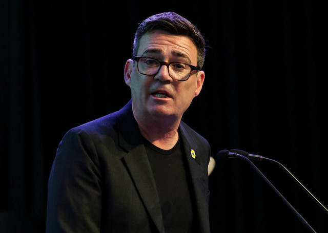 Anggota parlemen Makerfield yang baru terpilih dari Partai Buruh Inggris, Andy Burnham. Foto: Temilade Adelaja/REUTERS