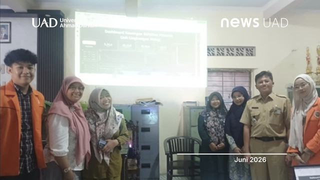 Tim Pengabdian kepada Masyarakat (PkM) Program Studi Teknik Informatika Universitas Ahmad Dahlan (UAD) (Foto. Tim PkM)
