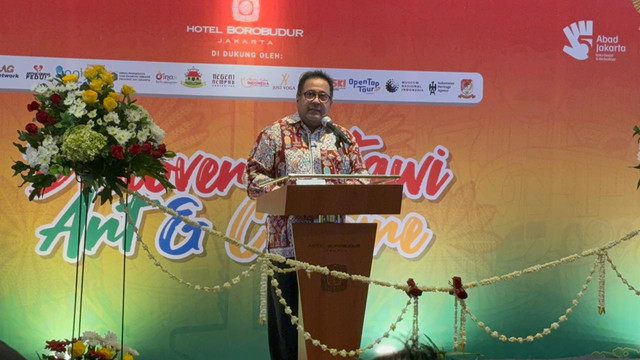 Wakil Gubernur DKI Jakarta Rano Karno saat membuka acara di kawasan Jakarta Pusat, Jumat (19/6/2026). Foto: Nauval Pratama/kumparan