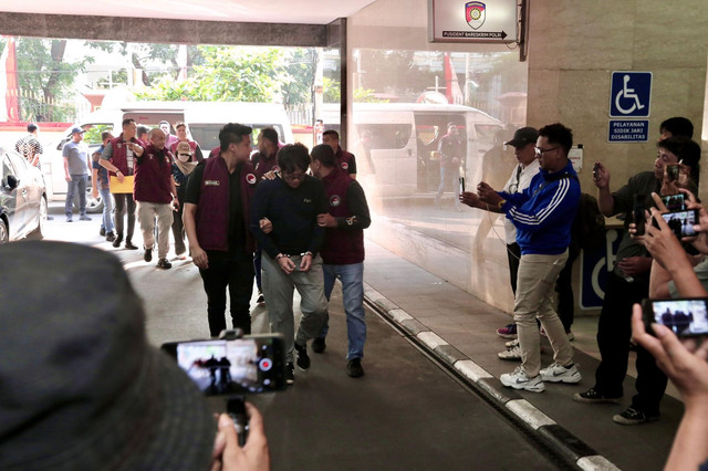 Frans Antony saat digiring di Bareskrim Polri. Foto: dok. dirtipidnarkoba bareskrim