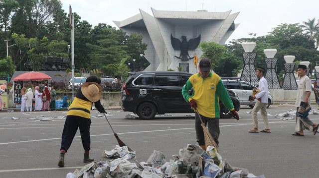 Ilustrasi pekerja outsourcing. Foto: Andaris Bangsawan/Shutterstock