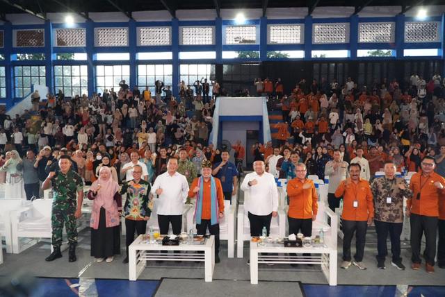 BPS buka Sensus Ekonomi 2026 di NTB, dibuka dengan peresean atau seni bela diri khas NTB. di Lombok, Jumat (19/6/2026). Foto: BPS