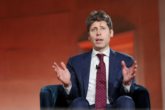 CEO OpenAI Sam Altman menjadi pembicara BlackRock Infrastructure Summit di Washington, DC, Rabu (11/3/2026). Foto: Anna Moneymaker/Getty Images/AFP