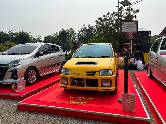 Daihatsu Ceria yang dikonversi jadi Daihatsu Mira JDM. Foto: Fitra Andrianto/kumparan