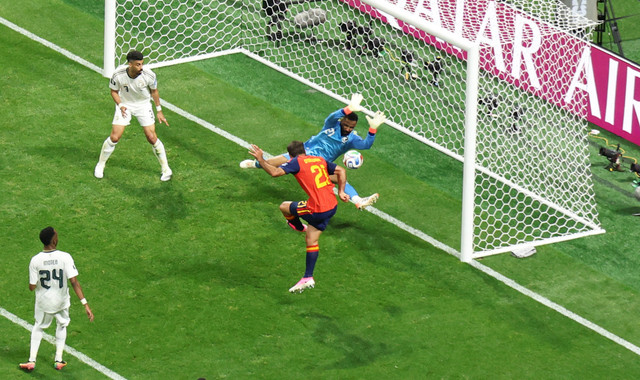 Penyerang timnas Spanyol Mikel Oyarzabal mencetak gol ketiga timnya ke gawang Arab Saudi pada laga Grup H Piala Dunia FIFA 2026 di Atlanta Stadium, Georgia, AS, Minggu (21/6/2026). Foto: Siphiwe Sibeko/REUTERS