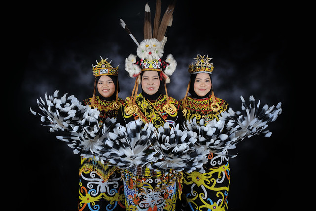 Ilustrasi Suku Dayak. Foto: Pixabay.