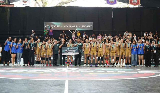 Tim basket putri UPH Eagles (Eagirls) meraih Juara 3 pada ajang Campus League Basketball The Nationals 2026.