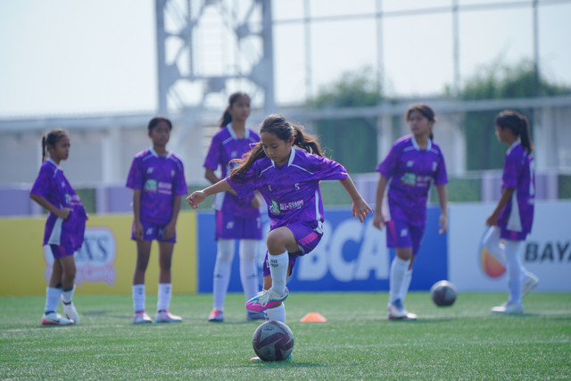 Menjelang kick-off MilkLife Soccer Challenge All-Stars, tim All-Stars Tangerang melaksanakan Official Training di Supersoccer Arena, Rendeng, Kudus, Senin (22/6/2026).
 Foto: MilkLife Soccer