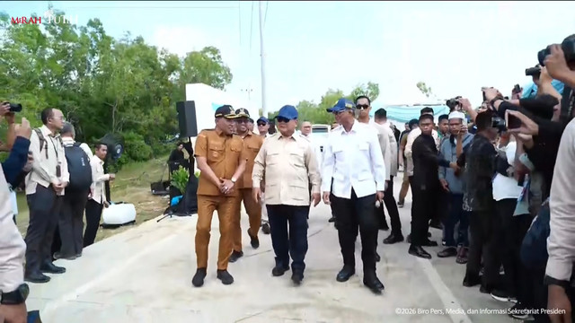 Presiden Prabowo Subianto saat Peresmian Inpres Tahun 2025 Jalan Daerah Sepanjang 1.151 Km di Seluruh Indonesia di Bangkalan, Pulau Madura, Jawa Timur, pada Selasa (23/6/2026). Foto: YouTube/ Sekretariat Presiden