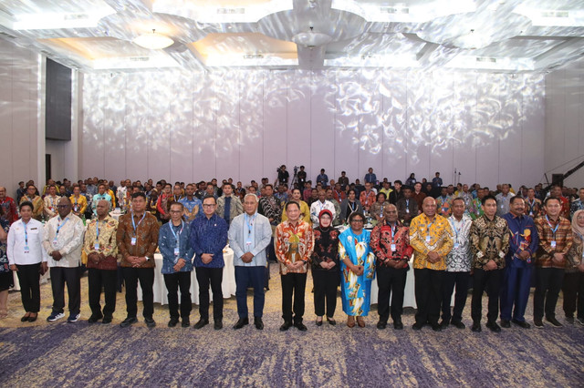 Mendagri Tito beri apresiasi daerah berprestasi di Tanah Papua dengan total bantuan hingga Rp. 3 miliar bagi pemenang tiap kategori kinerja. Foto: Dok. Kemendargi