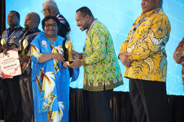 Wamendagri Ribka Haluk di acara Apresiasi Pemda Berprestasi Regional Papua di Kota Jayapura, Papua, Senin (22/6/2026). Foto: Dok Kemendagri