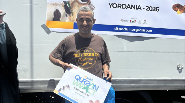 Kebahagiaan Para Pengungsi Palestina yang tinggal di sekitar wilayah Yordania saat Idul Qurban (Sumber: DT Peduli)