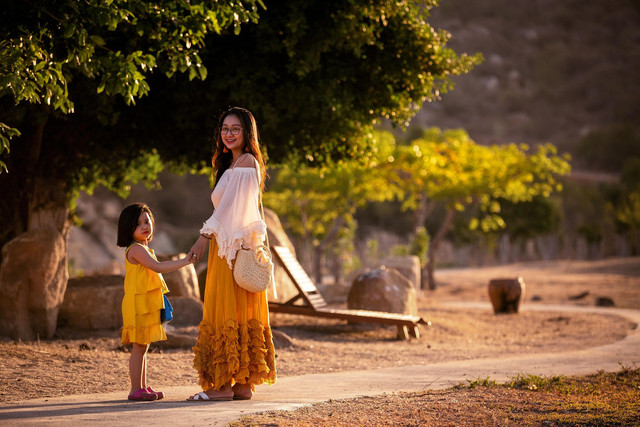 https://pixabay.com/id/photos/bungkam-anak-keluarga-alam-asia-7344070/