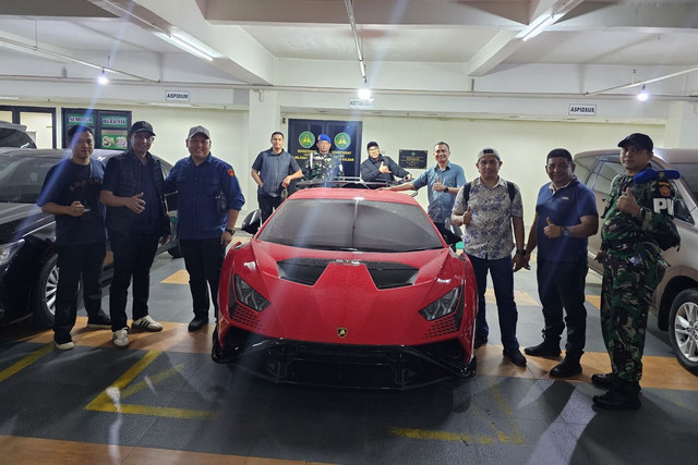 Lambo milik Bos PT QSS, Aseng, yang disita Kejagung dalam kasus IUP tambang di Kalimantan Barat. Foto: Dok. Istimewa
