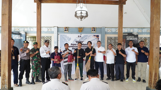 penyetahan baksos untuk klien dan masyarakat