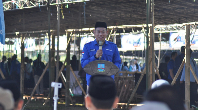 Jajang Nurjaman, Direktur Utama DT Peduli, memberikan sambutan ketika Agenda Qurban Festival 1.000 Ekor Hewan Qurban di Serang (Sumber: DT Peduli)