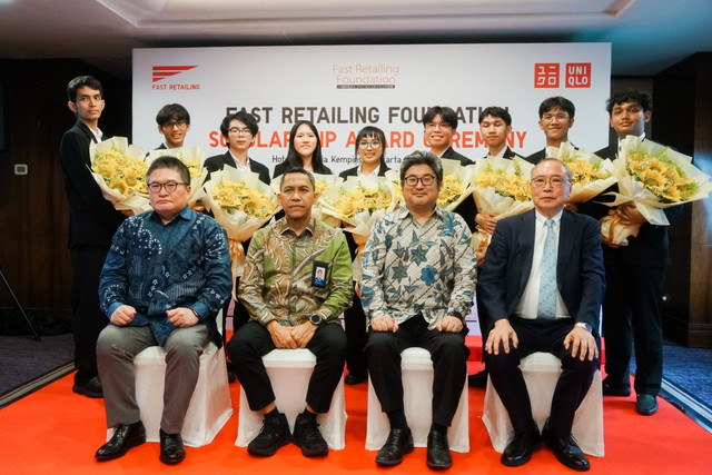 Pengenalan sembilan pelajar Indonesia yang akan kuliah di Jepang dengan beasiswa Fast Retailing Foundation. Foto: Fast Retailing Foundation