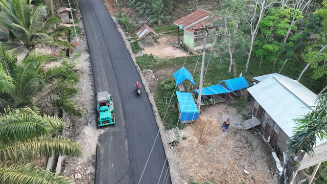 Progres pembangunan jalan lintas Kabupaten Padang Lawas Utara Paluta- Kabupaten Tapanuli Selatan via Sipiongot. Foto: Dok. Dinas Bina Marga, Bina Konstruksi dan Cipta Karya Sumut
