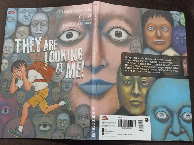 Cover depan dan belakang buku "They are Looking at Me". Sumber: Dok. Pribadi