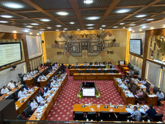 Rapat Kerja Komisi IX DPR RI Bersama Menteri Kesehatan, Dirjen Bina Pembangunan Daerah Kemendagri, dan Deputi Bidang SDM Aparatur KemenPAN-RB di Kompleks Parlemen, Senayan, Jakarta, Kamis (25/6/2026). Foto: Aditya Nugraha/kumparan.