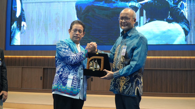 FEB Unismuh Makassar Bekali 621 Mahasiswa Hadapi Dunia Profesional