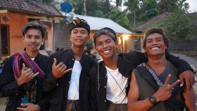 Ilustrasi Suku Sasak. Foto: Unsplash.