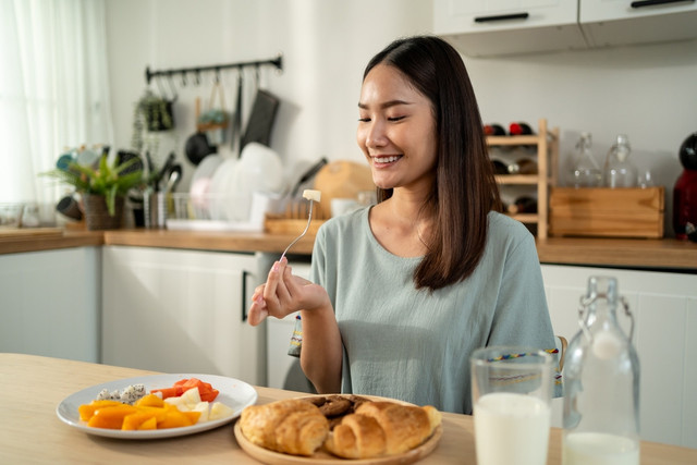 Manfaat sarapan agar pagi lebih produktif. Foto: Shutterstock