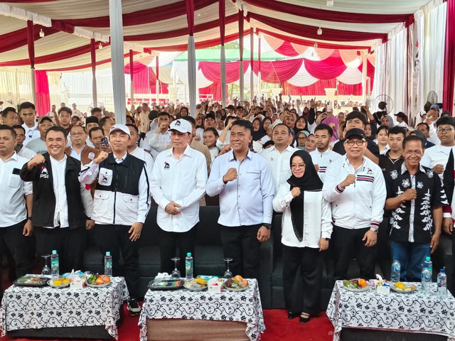 Presiden ke-7 RI Joko Widodo (Jokowi) saat memberikan sambutan di Rapat Koordinasi Daerah (Rakorda) Partai Solidaritas Indonesia (PSI) di Kabupaten Mesuji. Foto: Dok. Istimewa