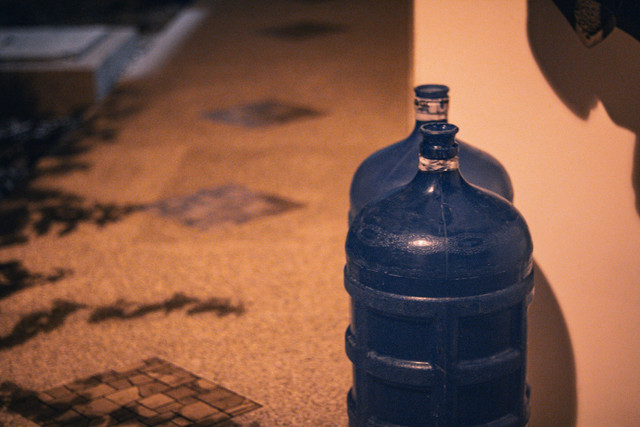 Ilustrasi dispenser galon bawah low watt dan murah. Foto: Unsplash.