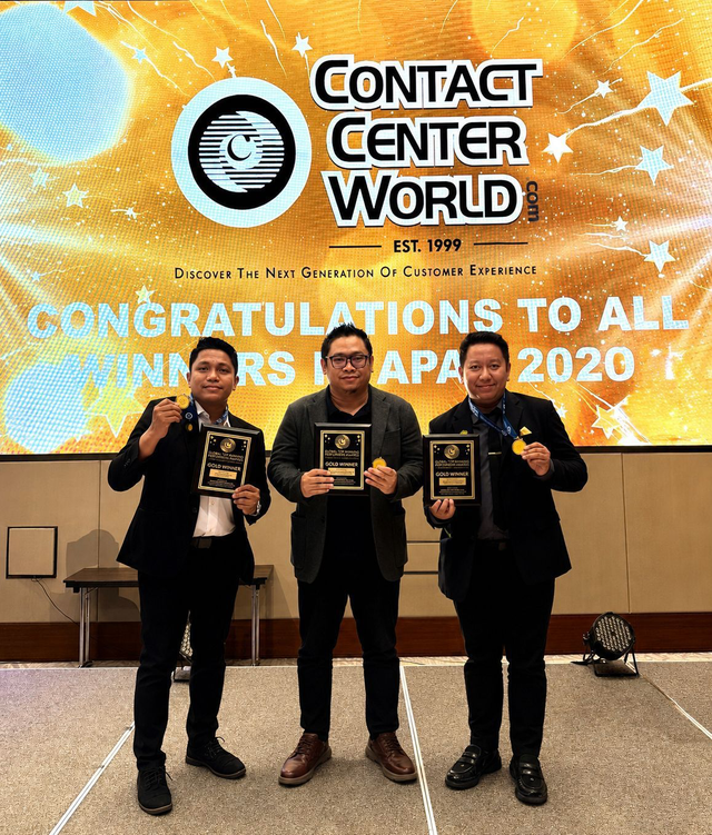 Pegadaian berhasil meraih tiga penghargaan Best Operations Contact Center, Best Use of Social Media, dan Best Self-Service Technology dalam ajang Contact Center World Asia Pacific 2026 di Putrajaya, Malaysia. Foto: Dok. Pegadaian