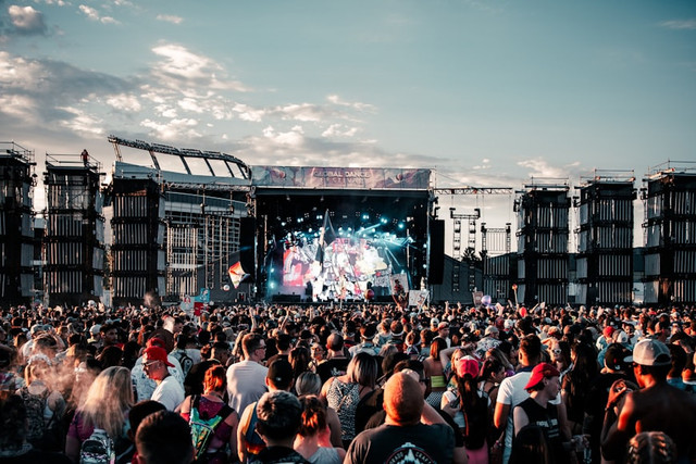Ilustrasi Rundown Localfest, Foto: Unsplash/Colin Lloyd