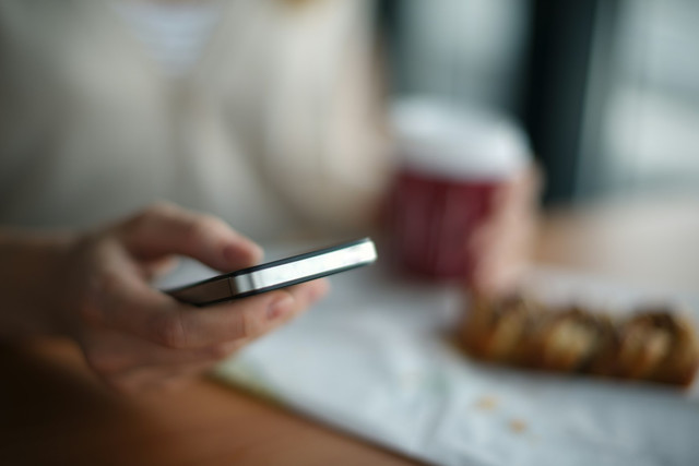 Ilustrasi information overload. Foto Unsplash.