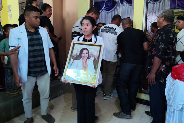 Suasana rumah duka dokter Icha di Baumata, Kupang, NTT, Senin (29/6/2026). Foto: kumparan
