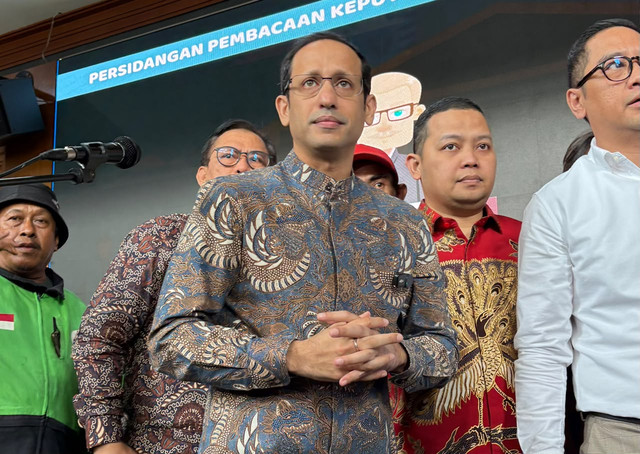 Mantan Menteri Pendidikan Indonesia, Nadiem Makarim, tiba untuk persidangannya di Pengadilan Tindak Korupsi di Jakarta pada 12 Januari 2026. Foto: Kevin Daniel/kumparan