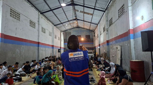 Berbagi Kebahagiaan untuk Anak-anak Yatim di wilayah Solo (Sumber: DT Peduli)