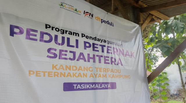 Program Kandang Terpadu Peternakan Ayam Kampung Tasikmalaya (Sumber: DT Peduli)