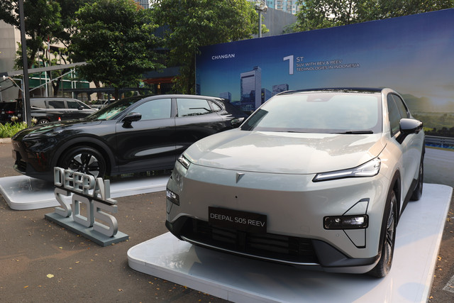 Mobil elektrifikasi terbaru Changan Deepal S05 diperkenalkan di Indonesia. Foto: Changan Indonesia