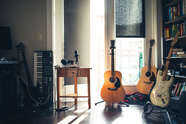 Ilustrasi lirik lagu Teh Hijau Tulus. Foto: Unsplash.