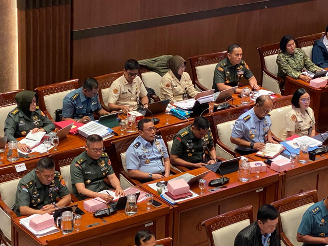 Rapat Kerja Komisi I DPR RI tentang Pembahasan RUU Ratifikasi antara Pemerintah Indonesia dengan Pemerintah Turki dan RUU Ratifikasi antara Pemerintah Indonesia dengan Pemerintah Malaysia di Kompleks Parlemen, Senayan, Jakarta, Rabu (1/7/2026). Foto: Aditya Nugraha/kumparan