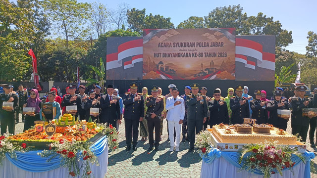 Gubernur Jawa Barat, Dedi Mulyadi usai Upacara Peringatan HUT Bhayangkara ke-80 Tahun 2026 di Polda Jabar, Rabu (1/7/2026). Foto: Abisatya/kumparan