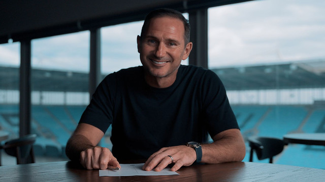 Frank Lampard perpanjang kontrak sebagai pelatih kepala Coventry City. Foto: dok. Coventry City