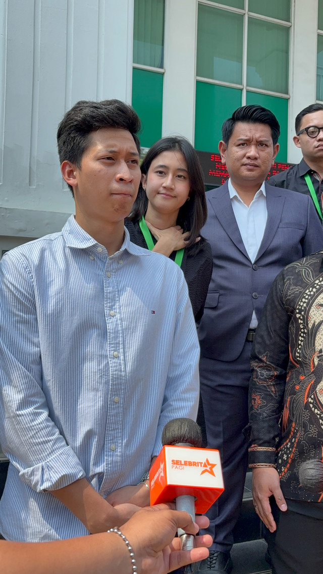 Penyanyi Keisya Levronka Dampingi Adik dan Ibunda Jalani Sidang Gugatan Perdata di Pengadilan Negeri Jakarta Barat. Foto: Aprilandika Pratama/kumparan
