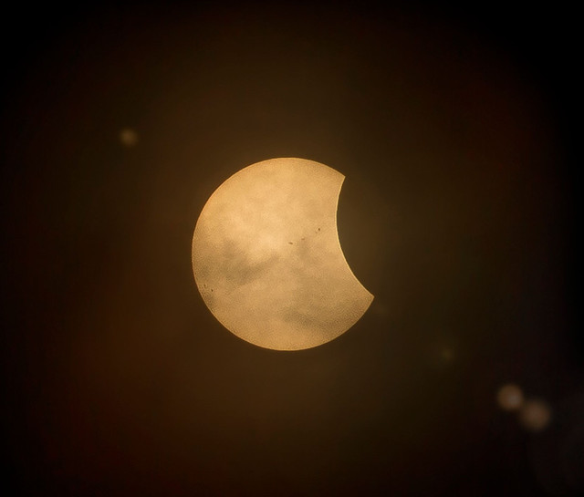 Sebuah bulan purnama foto by Pexels