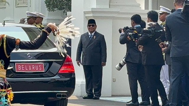 Presiden Republik Indonesia Prabowo Subianto beserta jajaran menteri Kabinet Merah Putih menerima kunjungan kenegaraan Presiden Republik Belarus Aleksandr Lukashenko di Istana Merdeka, Jakarta Pusat, hari ini, Kamis (2/7/2026). Foto: Zamachsyari/kumparan