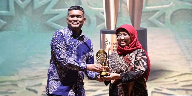 IPB Raih The Most Impactful Sharia Business School Anugerah Syariah Republika