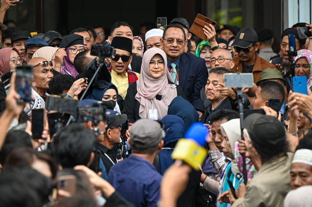 Terdakwa kasus dugaan fitnah dan pencemaran nama baik terkait keaslian ijazah Presiden ke-7 RI Joko Widodo, Tifauzia Tyassuma atau Dokter Tifa usai menjalani sidang perdananya di Pengadilan Negeri Jakarta Timur, Jakarta, Kamis (2/7/2026). Foto: Fauzan/ANTARA FOTO