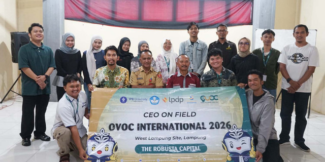 Peserta OVOC International Ulik Sentra Kopi di Sekolah Kopi Lampung Barat