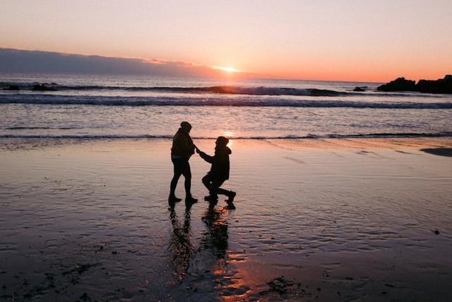 Ilustrasi Cara Minta Maaf ke Pacar, Foto:Unsplash/Colin + Meg